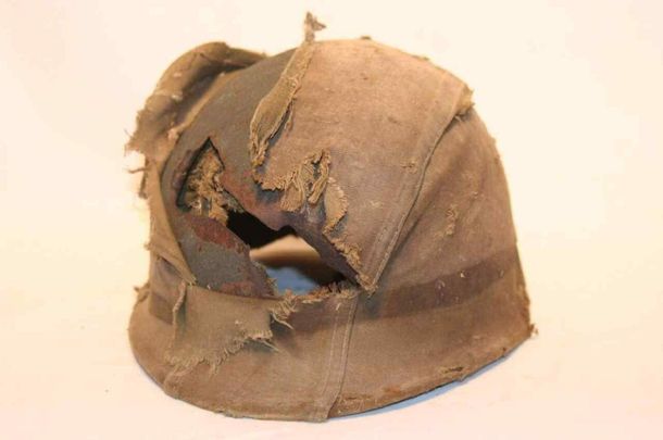 Un comprador anónimo pagó el precio por el casco del ex combatiente de Malvinas