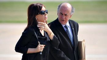 Cristina Kirchner, junto a Oscar Parrilli Cristina Kirchner, junto a Oscar Parrilli