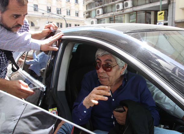 Se incendió la casa en construcción de un hijo de Moyano