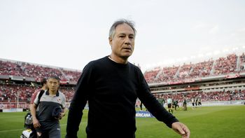 Ariel Holan ingresando al Libertadores de América Ariel Holan ingresando al Libertadores de América