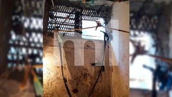 cinco presos se escaparon de una comisaria en pleno centro de san miguel cinco presos se escaparon de una comisaria en pleno centro de san miguel