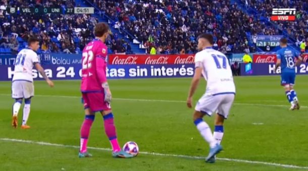 Blooper y polémica: ¿era penal para Unión ante Vélez en la jugada más insólita de la fecha?