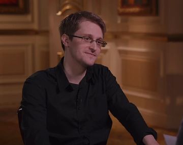 Edward Snowden explicó en un video cómo hacer una contraseña segura