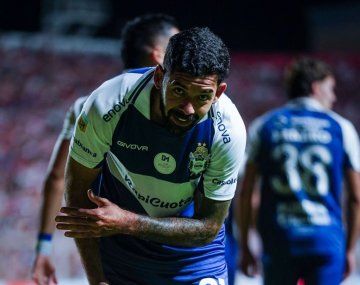 Gimnasia dio el golpe en Santa Fe y eliminó a Unión