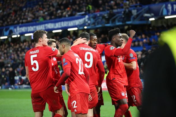 El Bayern Munich encaminó la serie con una goleada al Chelsea en Stamford Bridge
