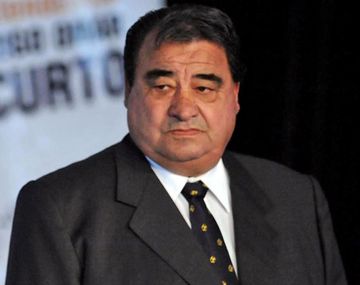 Curto: Estaba atado con alambre dentro de un bolso