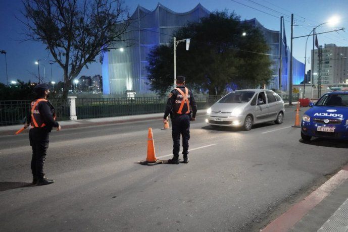 Córdoba: en pleno confinamiento, desarticularon 130 fiestas clandestinas y hubo 82 detenidos