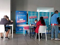 La Provincia dará una quinta dosis a algunos mayores de 50 años