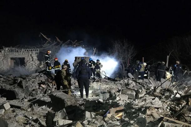 Al menos 11 muertos tras un bombardeo ruso al este de Ucrania