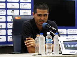 la oferta de boca: le ofrecio 18 meses de contrato a riquelme la oferta de boca: le ofrecio 18 meses de contrato a riquelme