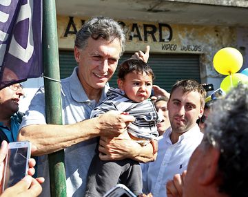 Macri y Sanz siguen en campaña recorriendo el país