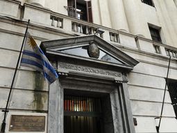 El Ministerio de Economía y Finanzas. El Ministerio de Economía y Finanzas.
