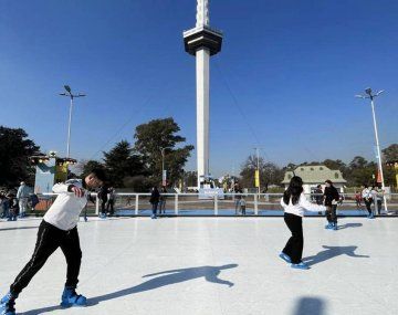 Abre el Parque de Invierno en Buenos Aires para las vacaciones: tiene una pista de patinaje gratuita
