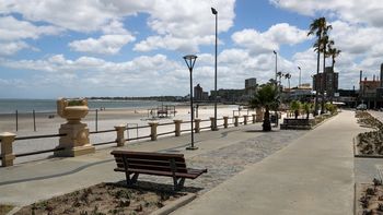 La cantidad de turistas argentinos bajó mucho en el este del país. La cantidad de turistas argentinos bajó mucho en el este del país.