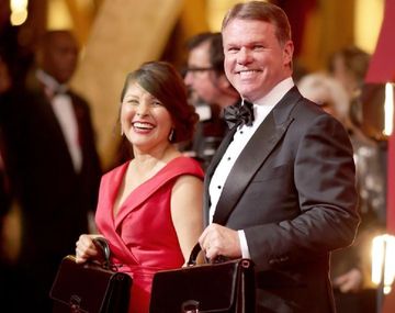 Martha L. Ruiz y Brian Cullinan, los responsables del error, en la alfombra roja