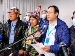 Jeanine Añez anunció que Luis Arce del partido de Evo Morales es el nuevo presidente