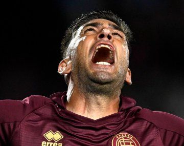 Lanús goleó a Arsenal y se sumó como escolta de River