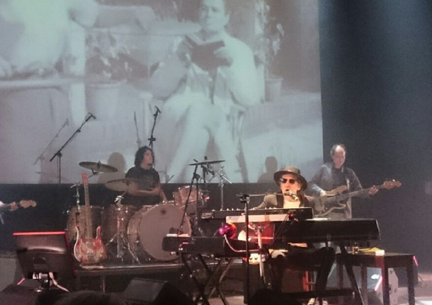 Charly García en Caras y caretas. Foto: Sony Music Argentina.