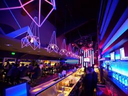 brutal pelea en el boliche del hipodromo de san isidro: hay un herido grave brutal pelea en el boliche del hipodromo de san isidro: hay un herido grave