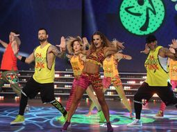 Jésica Cirio abrió el ritmo de la zumba. Jésica Cirio abrió el ritmo de la zumba.