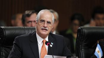 taiana encabezara la lista del fpv de legisladores portenos taiana encabezara la lista del fpv de legisladores portenos