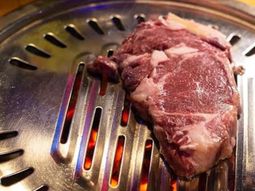 La innovadora parrilla coreana libre donde cocinás tu propia carne