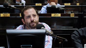 ottavis renuncio a la jefatura del bloque de diputados bonaerenses del fpv ottavis renuncio a la jefatura del bloque de diputados bonaerenses del fpv