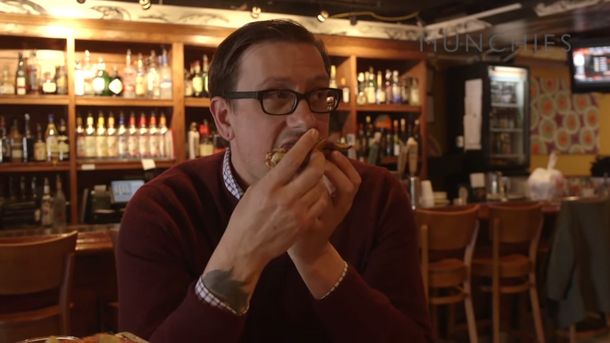 Adicto a la pizza: un hombre hace 25 años que no come otra cosa