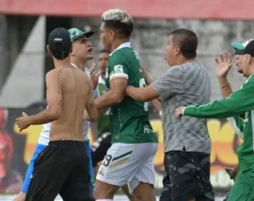 Teo Gutiérrez fue agredido por los hinchas de Deportivo Cali