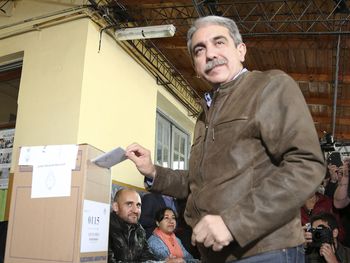 Votó Aníbal: Competir por la Provincia era mi sueño