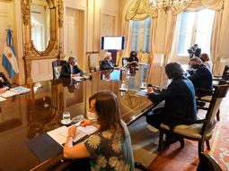 Alberto encabeza la primera reunión del Comité de Vacunación contra el coronavirus