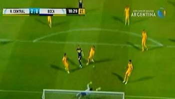 La gran estirada de Sebastián Sosa ante el remate de Darío Benedetto La gran estirada de Sebastián Sosa ante el remate de Darío Benedetto