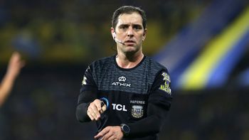 el polemico gesto de fernando echenique a edinson cavani la ultima vez que dirigio a boca el polemico gesto de fernando echenique a edinson cavani la ultima vez que dirigio a boca