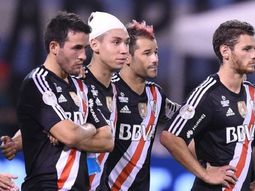 Desazón de los futbolistas de River tras caer en los penales ante San Pablo Desazón de los futbolistas de River tras caer en los penales ante San Pablo