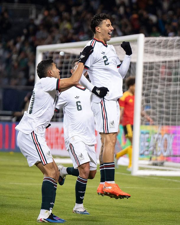 Jorge Sánchez festeja el gol que le daba el triunfo parcial a México ante Bélgica. El juego terminó empatado en un gol. El Tri mejoró su juego y hasta pudo ganarlo