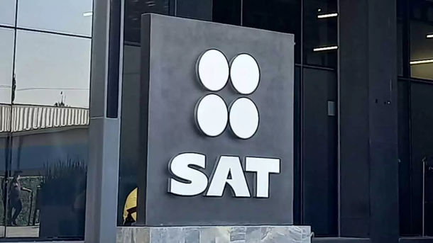 SAT congela miles de cuentas bancarias en este mes.