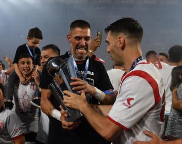 Andújar anunció su retiro del fútbol