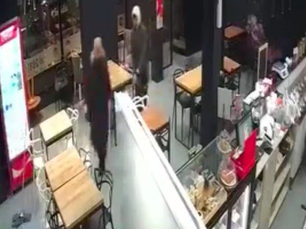 Quilmes: ladrones golpearon a una empleada durante un asalto en una heladería