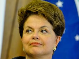 acusan a dilma de desviar dinero de petrobras para su campana electoral acusan a dilma de desviar dinero de petrobras para su campana electoral