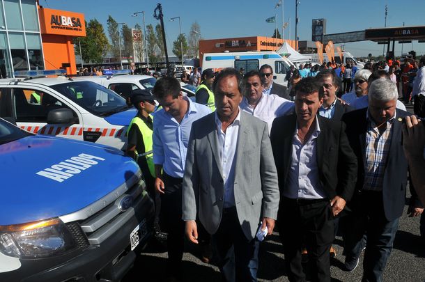 Scioli: Convoco a los independientes a evitar que la Argentina vuelva al pasado