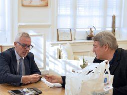 Julio Zamora se reunió con Jorge DOnofrio y recibió más de 1.700 Pases Libres Multimodales