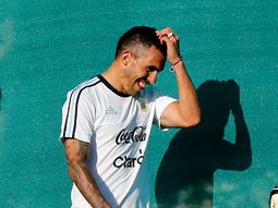 confirmado: despues de 11 anos, tevez vuelve a ser jugador de boca confirmado: despues de 11 anos, tevez vuelve a ser jugador de boca