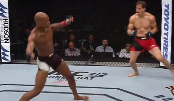 El sueco no la pasó bien ante su gente