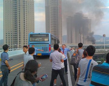 Incendio en un micro de China: hubo al menos 47 muertos