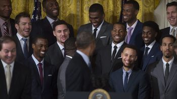 obama imito el baile de curry en la visita de los golden state a la casa blanca obama imito el baile de curry en la visita de los golden state a la casa blanca