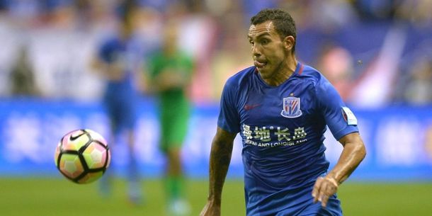 Basura y poco profesional: la furia de los chinos contra Carlos Tevez