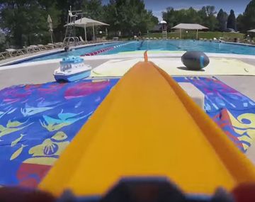 Mirá la carrera de un autito de colección