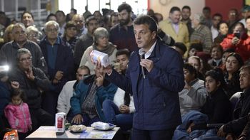 Massa estuvo de campaña en José C. Paz Massa estuvo de campaña en José C. Paz