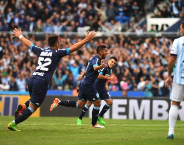 El Pulpo celebra su tanto, el golazo que abrió el marcador