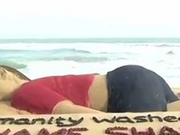 Escultura en homenaje al nene sirio ahogado